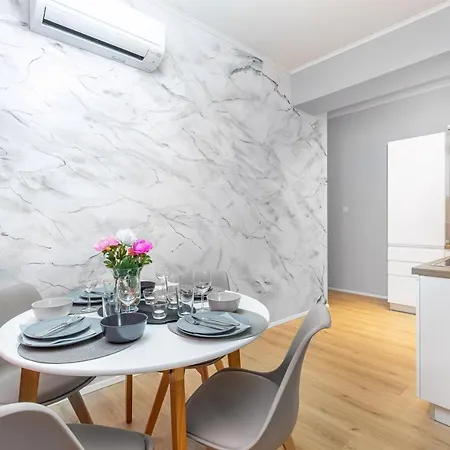 Danijela Apartment *